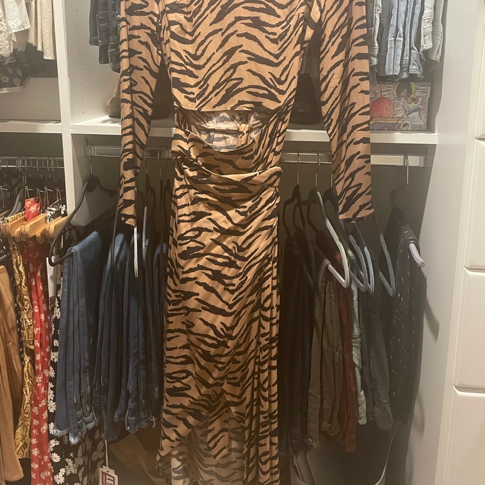 Reformation zebra print wrap dress - Picture 2 of 5